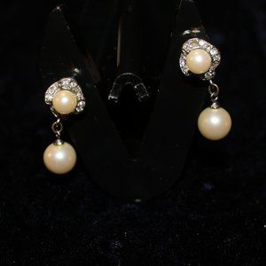 Pearl and Rhinestone dangle clip on earrings